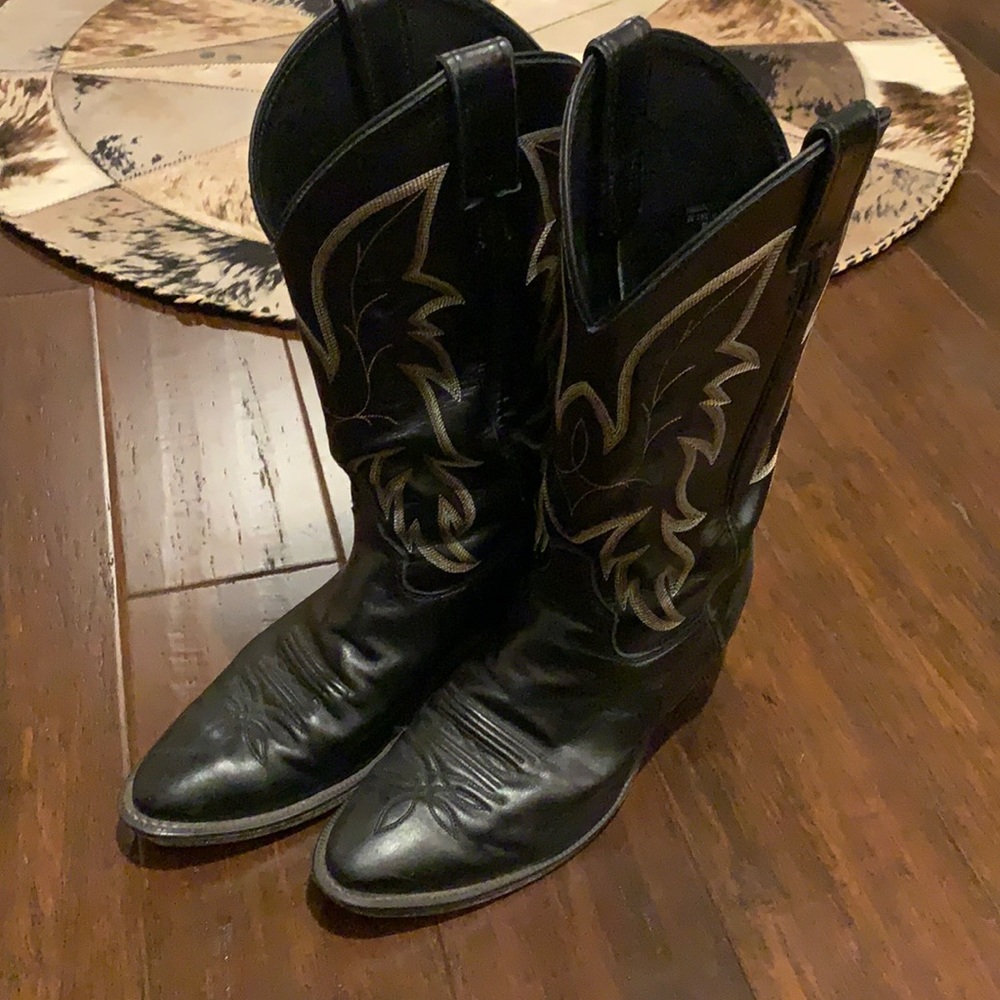 Men’s Justin boots